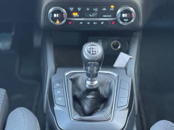 2018 Ford Focus — Miniatură 13