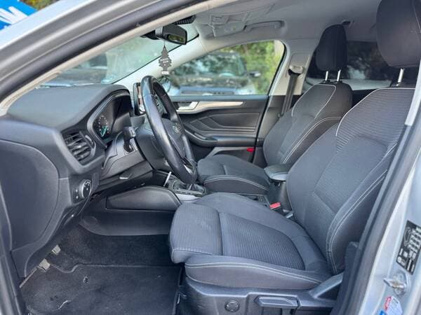 2018 Ford Focus — Miniatură 6