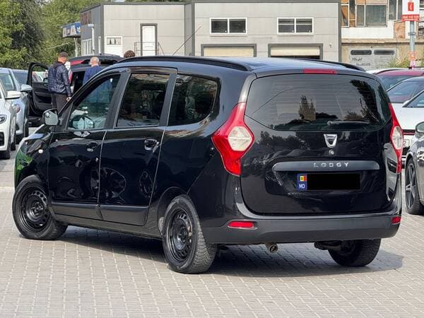 2014 Dacia Lodgy — Miniatură 3