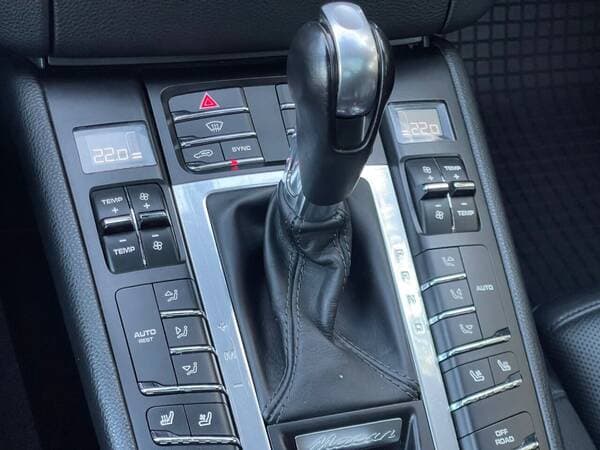 2018 Porsche Macan — Miniatură 13