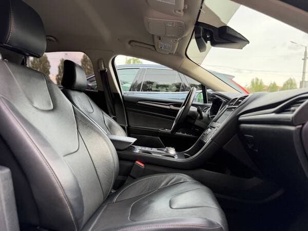 2019 Ford Fusion — Miniatură 8