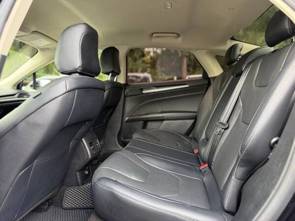 2019 Ford Fusion — Miniatură 18