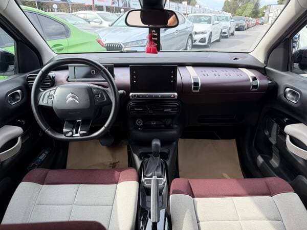 2018 Citroen C4 Cactus — Miniatură 9