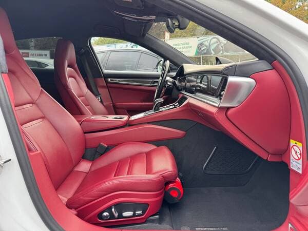 2017 Porsche Panamera — Miniatură 9