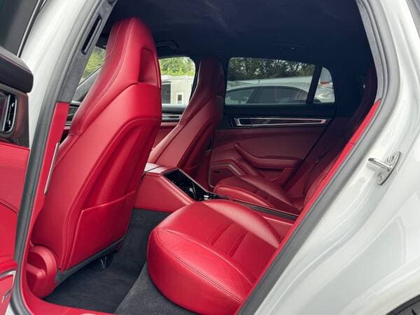 2017 Porsche Panamera — Miniatură 23