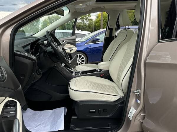 2017 Ford Kuga — Miniatură 7