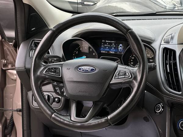 2017 Ford Kuga — Miniatură 10