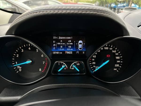 2017 Ford Kuga — Miniatură 11
