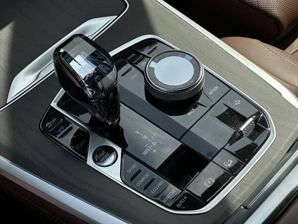 2021 BMW X7 — Miniatură 15
