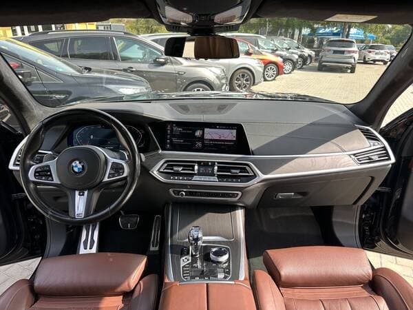 2021 BMW X7 — Miniatură 8