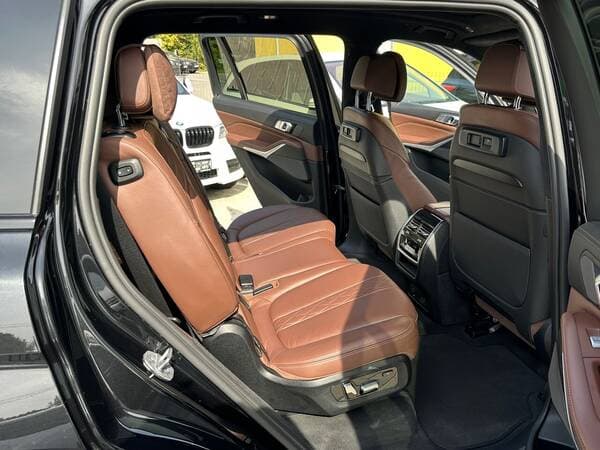 2021 BMW X7 — Miniatură 21