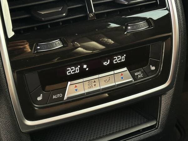2021 BMW X7 — Miniatură 18