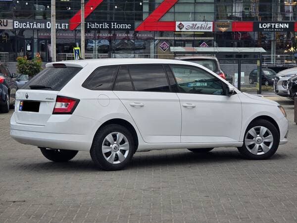2015 Skoda Fabia — Miniatură 3