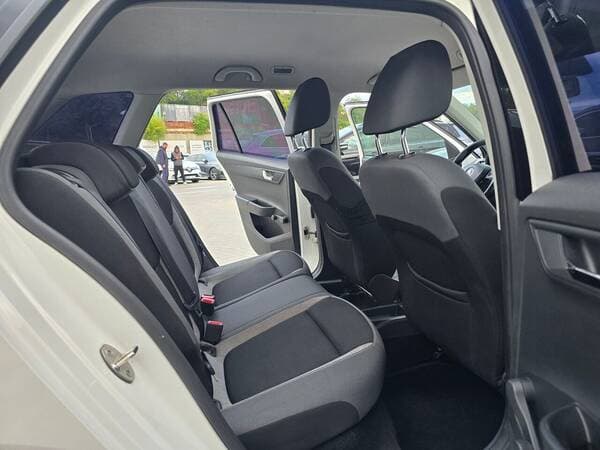 2015 Skoda Fabia — Miniatură 17