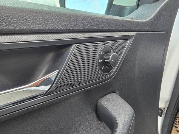 2015 Skoda Fabia — Miniatură 14