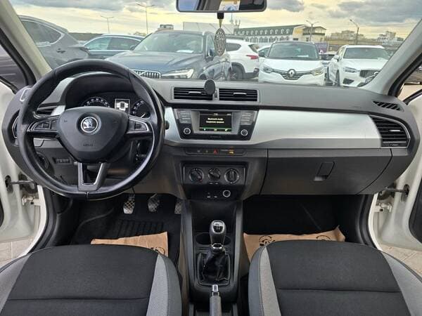 2015 Skoda Fabia — Miniatură 7