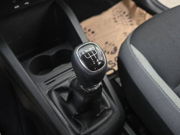 2015 Skoda Fabia — Miniatură 12