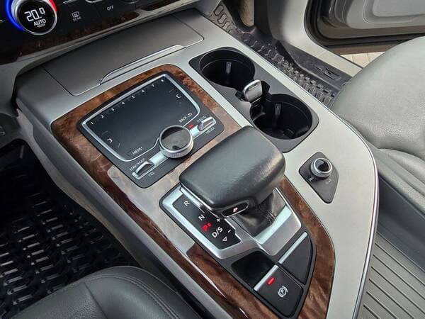 2017 Audi Q7 — Miniatură 13