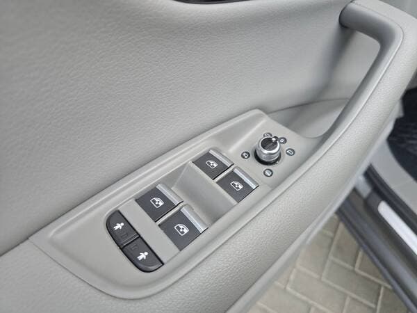 2017 Audi Q7 — Miniatură 16