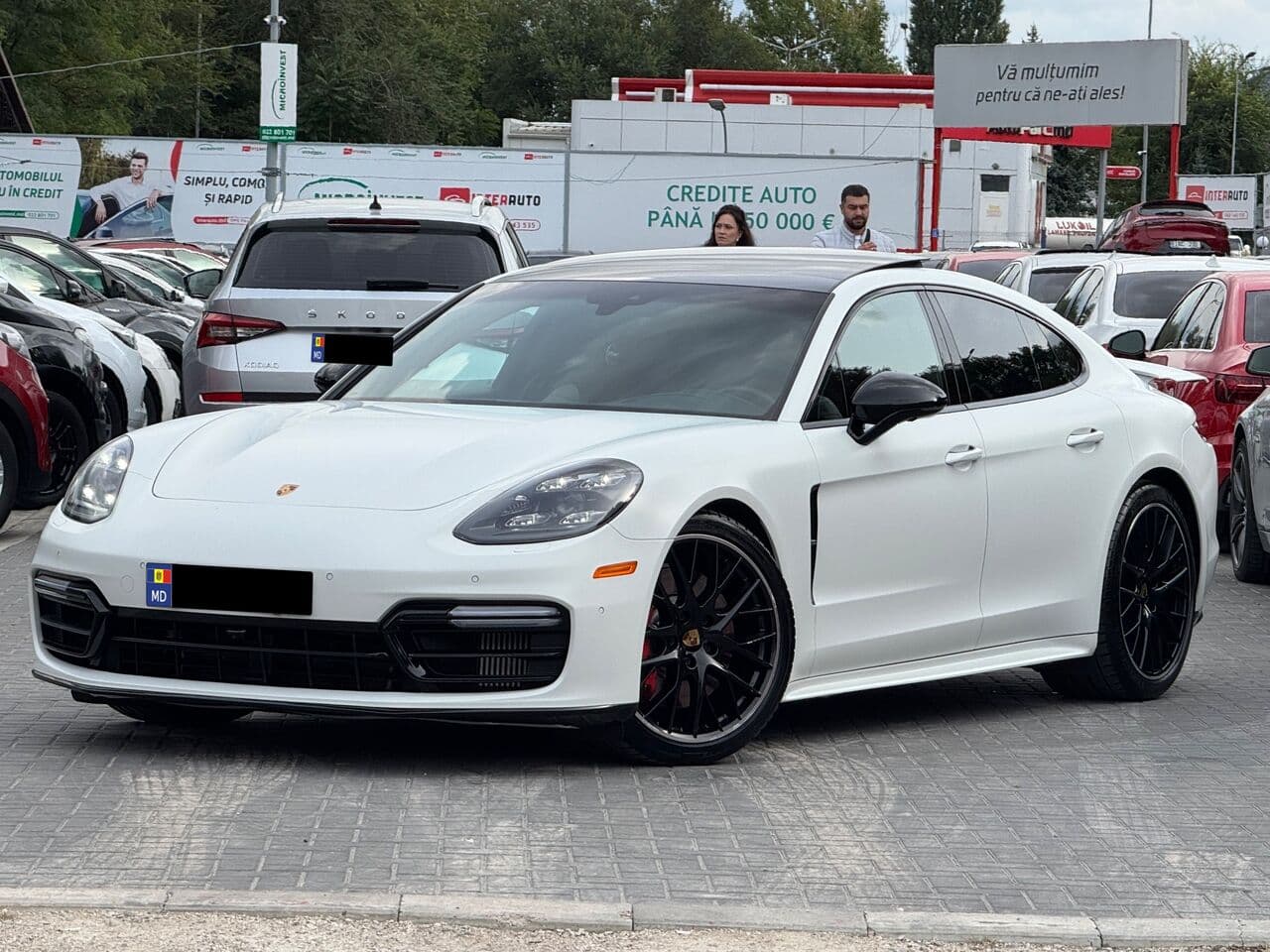 2019 Porsche Panamera GTS — Foto 1