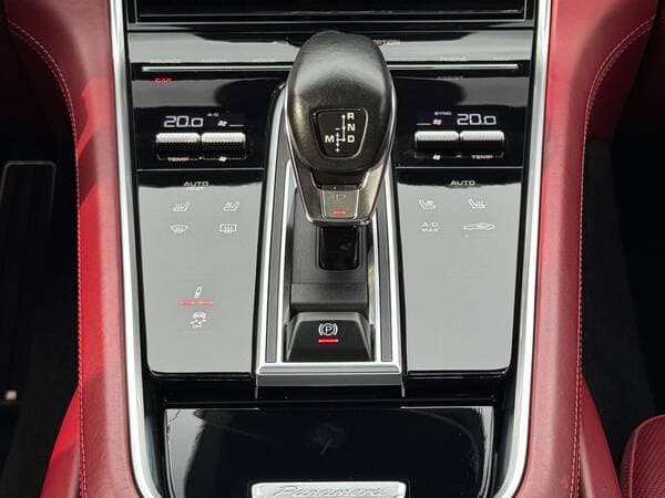 2019 Porsche Panamera GTS — Miniatură 16