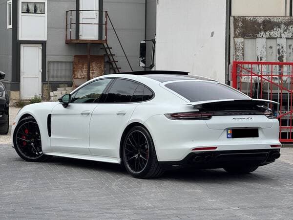 2019 Porsche Panamera GTS — Miniatură 4