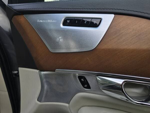 2016 Volvo XC 90 — Miniatură 17