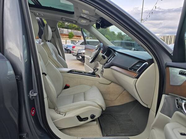 2016 Volvo XC 90 — Miniatură 8