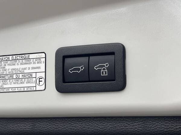 2023 Toyota Corolla Cross — Miniatură 25