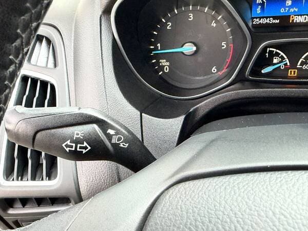 2016 Ford Focus — Miniatură 20