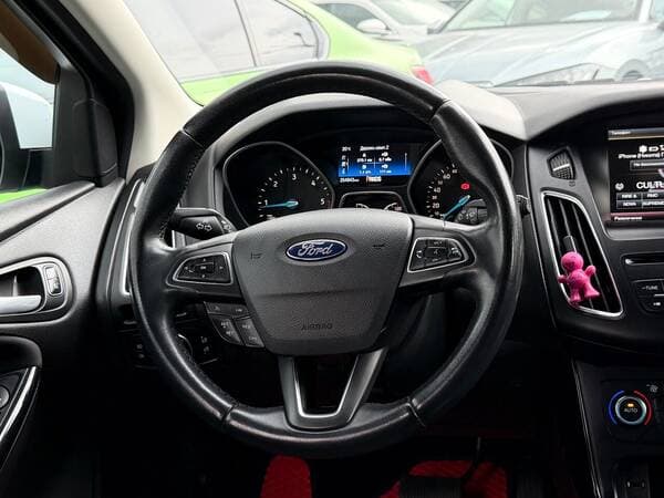 2016 Ford Focus — Miniatură 9