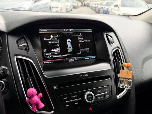 2016 Ford Focus — Miniatură 11