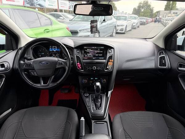 2016 Ford Focus — Miniatură 8