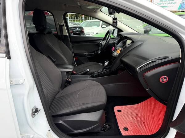 2016 Ford Focus — Miniatură 7