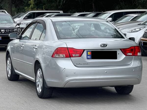 2009 Kia Magentis — Miniatură 3