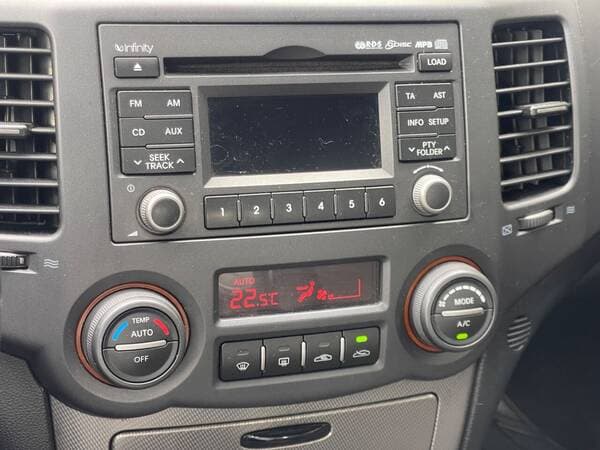 2009 Kia Magentis — Miniatură 11