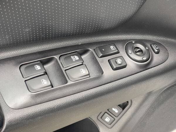2009 Kia Magentis — Miniatură 13