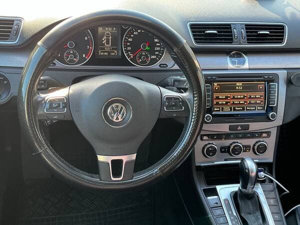 2012 Volkswagen Passat — Miniatură 7