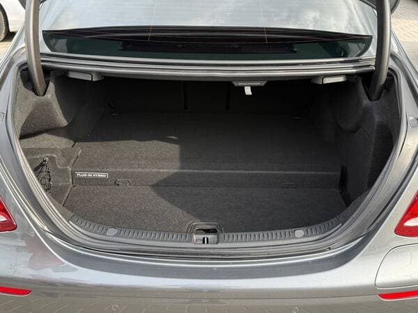 2016 Mercedes E 350e — Miniatură 18