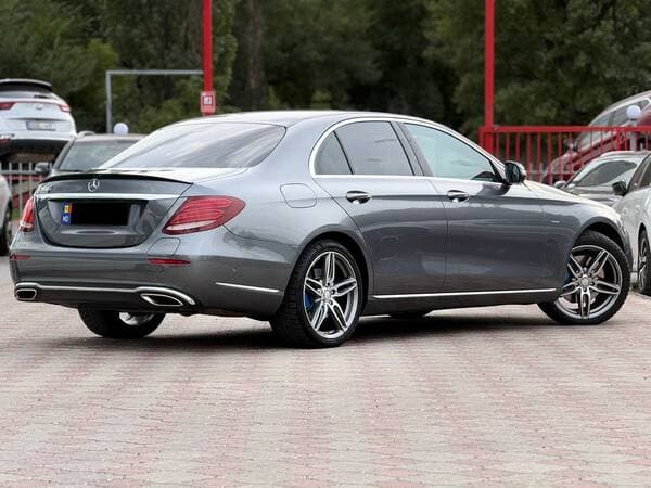 2016 Mercedes E 350e — Miniatură 3