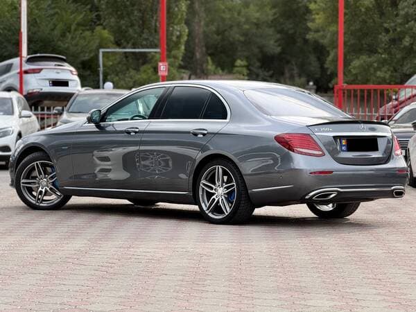 2016 Mercedes E 350e — Miniatură 4