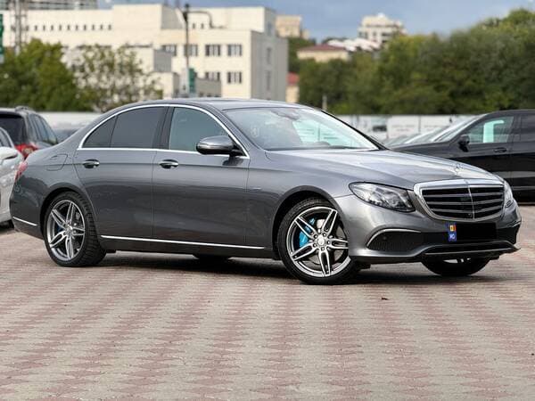 2016 Mercedes E 350e — Miniatură 2