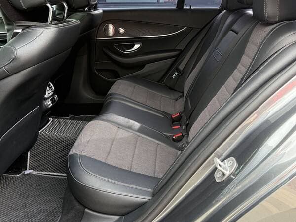 2016 Mercedes E 350e — Miniatură 15