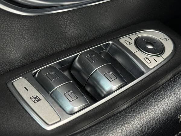 2016 Mercedes E 350e — Miniatură 9
