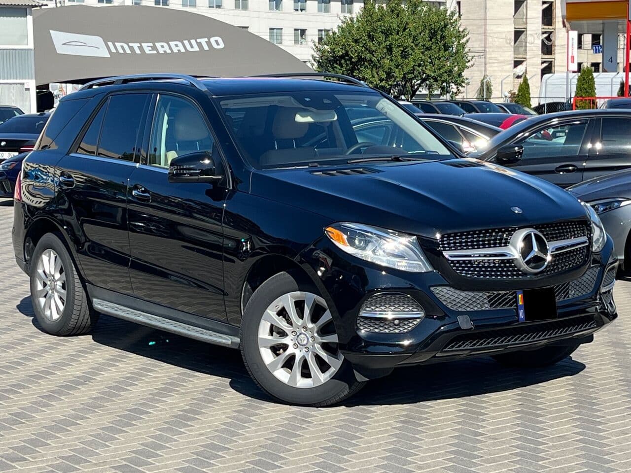 2016 Mercedes GLE 300d — Foto 1