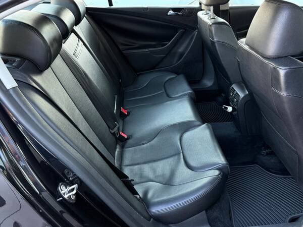 2008 Volkswagen Passat — Miniatură 15