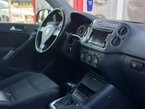 2009 Volkswagen Tiguan — Miniatură 11