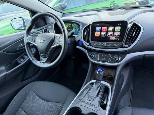 2016 Chevrolet Volt — Miniatură 9
