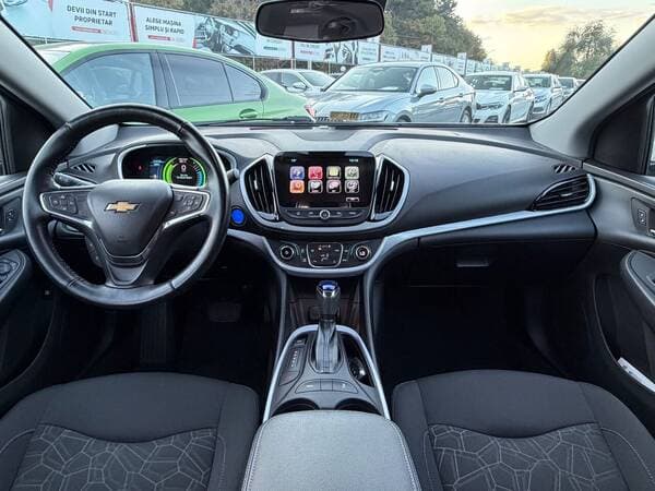 2016 Chevrolet Volt — Miniatură 8