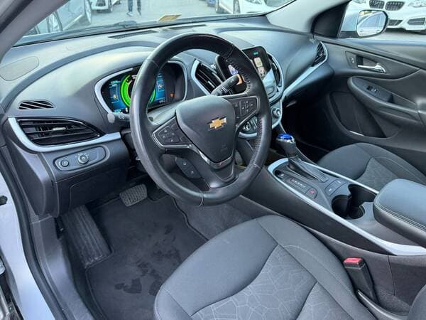 2016 Chevrolet Volt — Miniatură 6